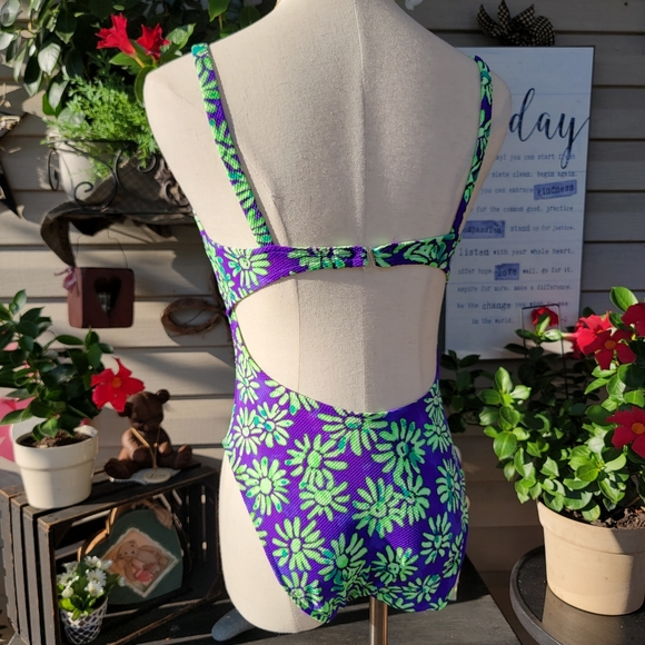 RAISINS ♡ Beautiful Vintage 1pc Purple 'n Green Floral Padded Bra Swimsuit M - Picture 5 of 17